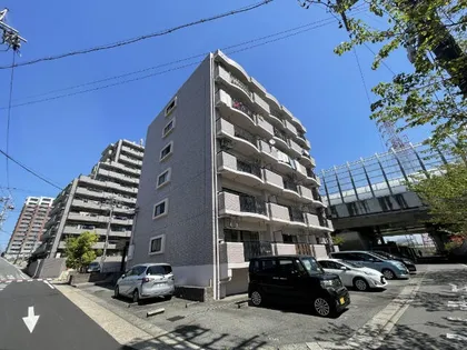 リバーパーク植田東【6階】の外観