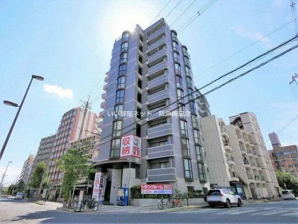 C-WING【1階】の外観