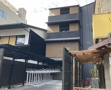京都府京都市中京区西ノ京中御門東町【マンション】の外観