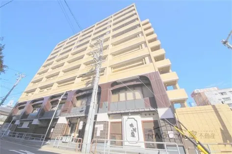 ラ・クール泉【8階】の外観