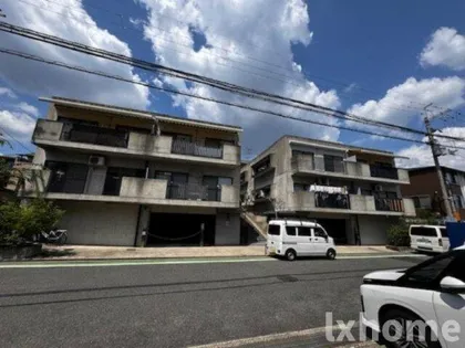 ラジュニール春日丘【4階】の外観