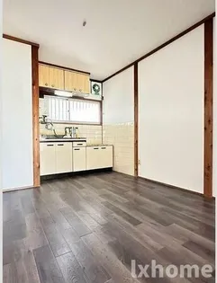 ハイツ弘栄【2階】の居間