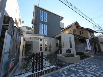 エバラン【2階】の外観