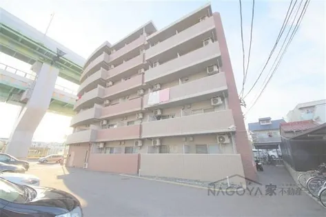 ルトゥール【1階】の外観