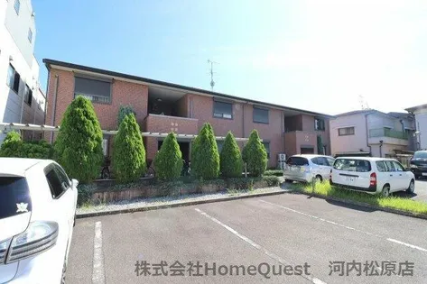 スカイフィールド【2階】の外観