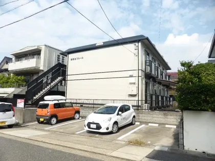 猪高台フルール【102号室】の外観