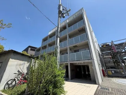 レジディア甲東園【1階】の外観