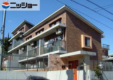 ニューエレガント東山【2階】の外観