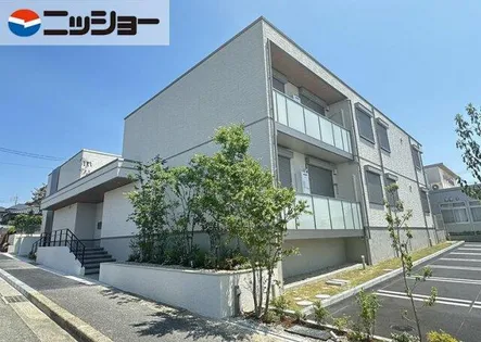 フローレス梅里の画像