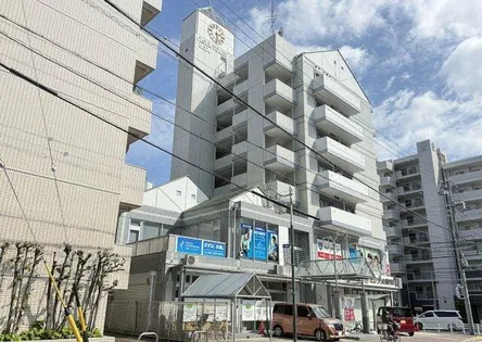 クロックタワー植田の画像