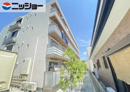 ELEGANCE SAKURAの画像