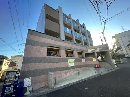 サンビルダー六甲山ノ手【4階】の外観