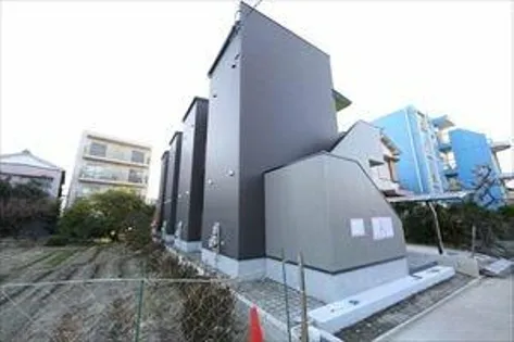 レジアス高畑の画像