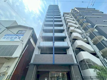 LIVIAZ NAMBA KRASSの画像