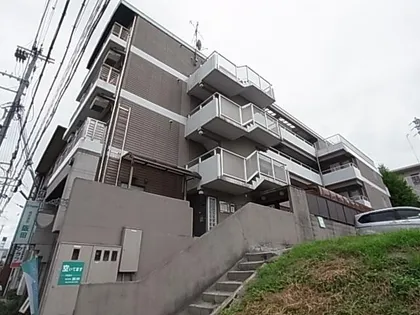 サントロペ【3階】の外観