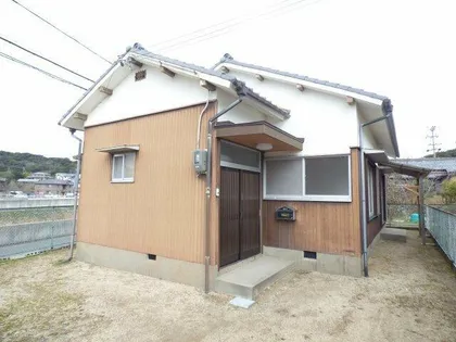 兵庫県洲本市千草庚【一戸建】の外観