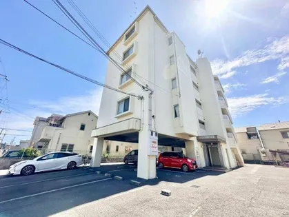 ロイヤルコートB棟【5階】の外観