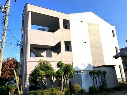 クイーンカピオラニ【2階】の外観