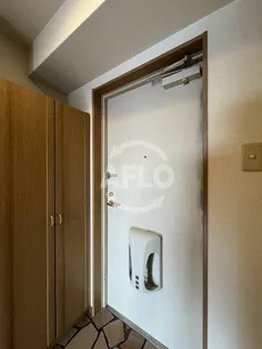 エクセレント上新12【4階】の玄関