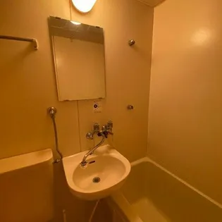 グランドール中央【202号室】の内装