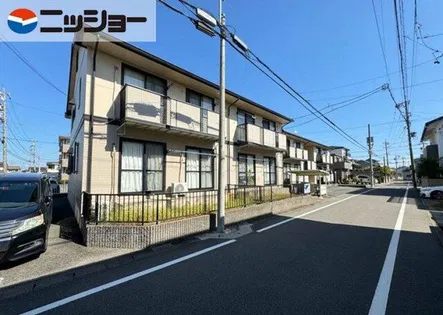 ファミール徳重の画像