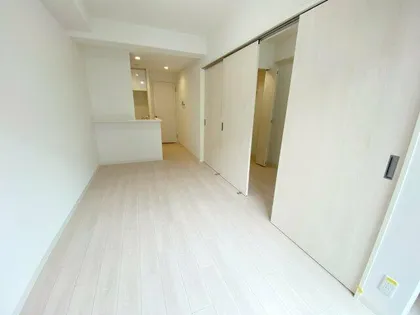 ソルテラスOSAKA緑橋クレアスト【12階】の居間