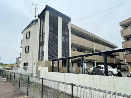 キャッスル山村【2階】の外観