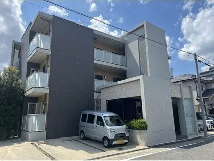 ユング城山【3階】の外観