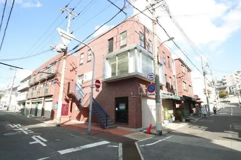 B・Gハウス庄山【2階】の外観