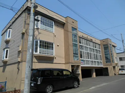 オーシャンビレッジ真栄【102号室】の外観