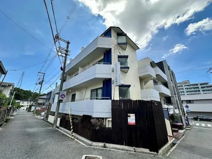 シティエステート若葉台【3階】の外観