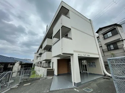 大阪府吹田市千里山高塚【マンション】の外観