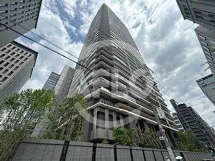 ローレルタワー堺筋本町【5階】の外観