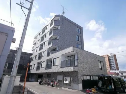 プリンス札幌【2階】の外観