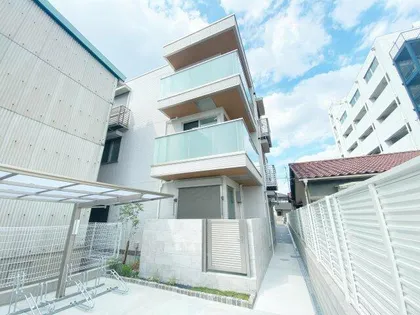 メゾン・ド・プレール【1階】の外観