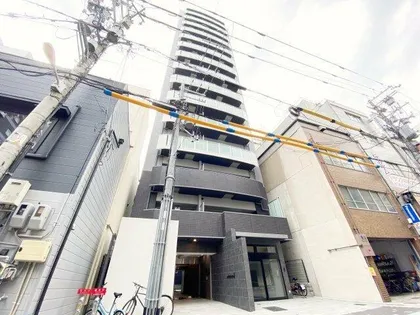 コンフォリア・リヴ大阪本町【15階】の外観
