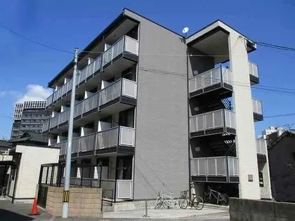 レオパレスシャルム宝【3階】の外観