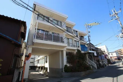 ツカサロイヤルハイツ千代田【2階】の外観