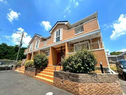 ファシネイション春日Ⅱ【2階】の外観