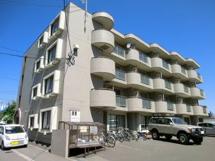 レステ月寒【3階】の外観