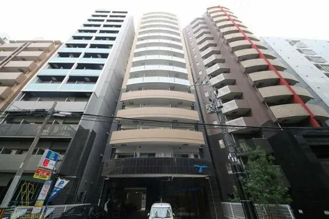 セレニテ堺筋本町リアン【9階】の外観