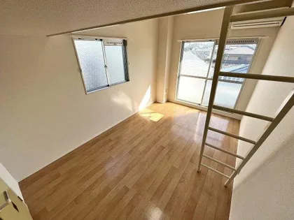 ロフティ北花田【4階】の居間