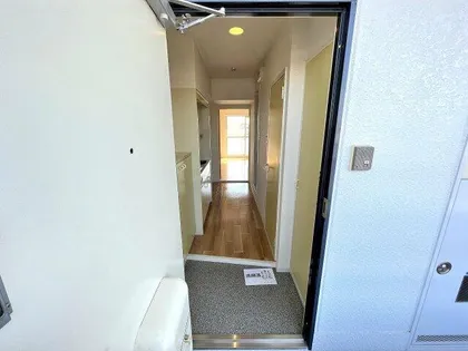 ロフティ北花田【4階】の玄関