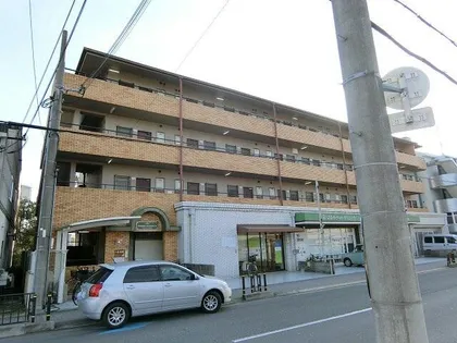 プラットホーム川端通りの画像