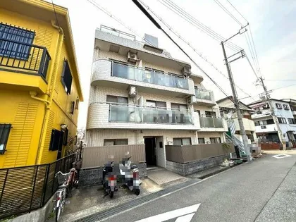 ヴィラ六甲道【3階】の外観