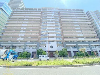 ロイヤルパークスなんば【10階】の外観