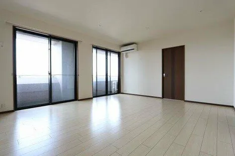 千種タワーヒルズ【13階】の居間