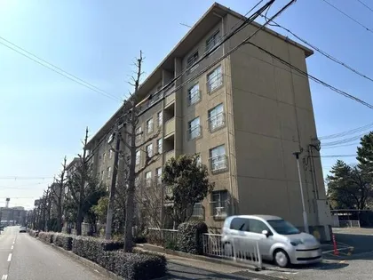 兵庫県公社 神陵台特別1号棟の画像