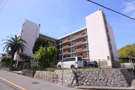 王居殿公社ビルの画像