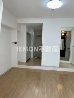 メゾン・ド・キャラミ【302号室】の居間